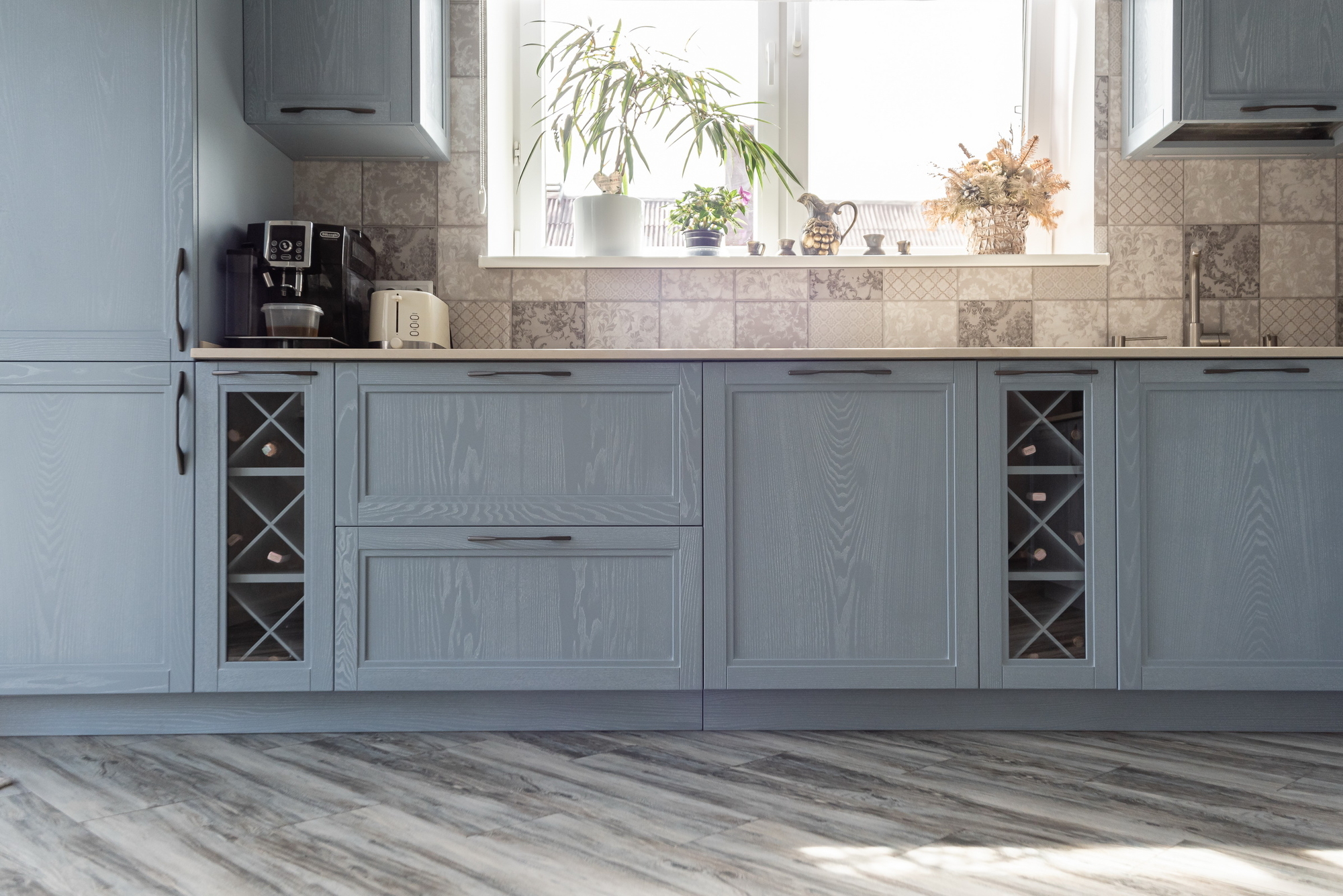 Алегри - угловая кухня фабрики GeosIdeal - фото в интерьере (ул. Лесная) ★ Кухни на заказ в Воронеже