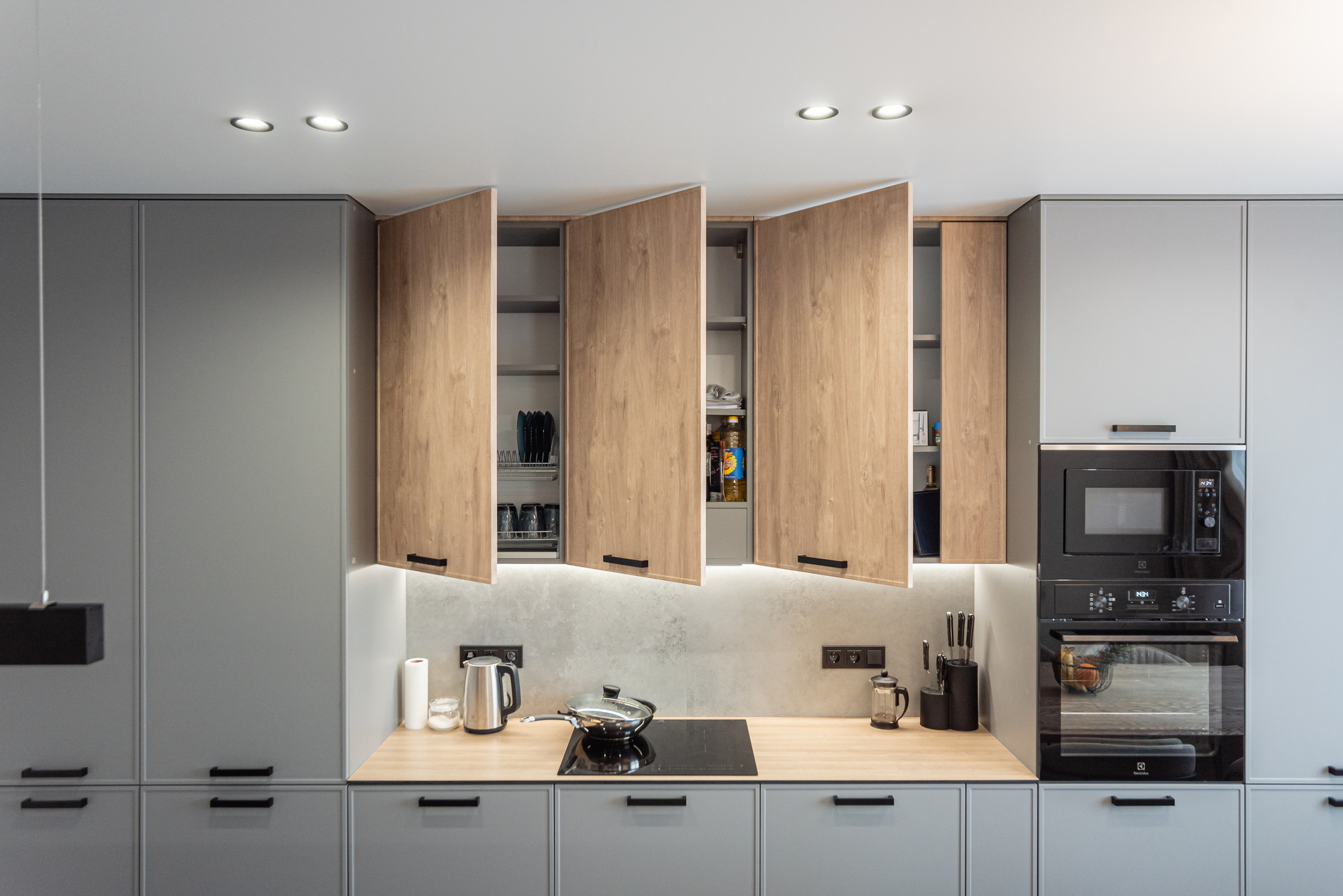 Кухня Хаген фабрики ЗОВ - фото в интерьере (пр-т Дзержинского) ★ Кухни на заказ в Воронеже