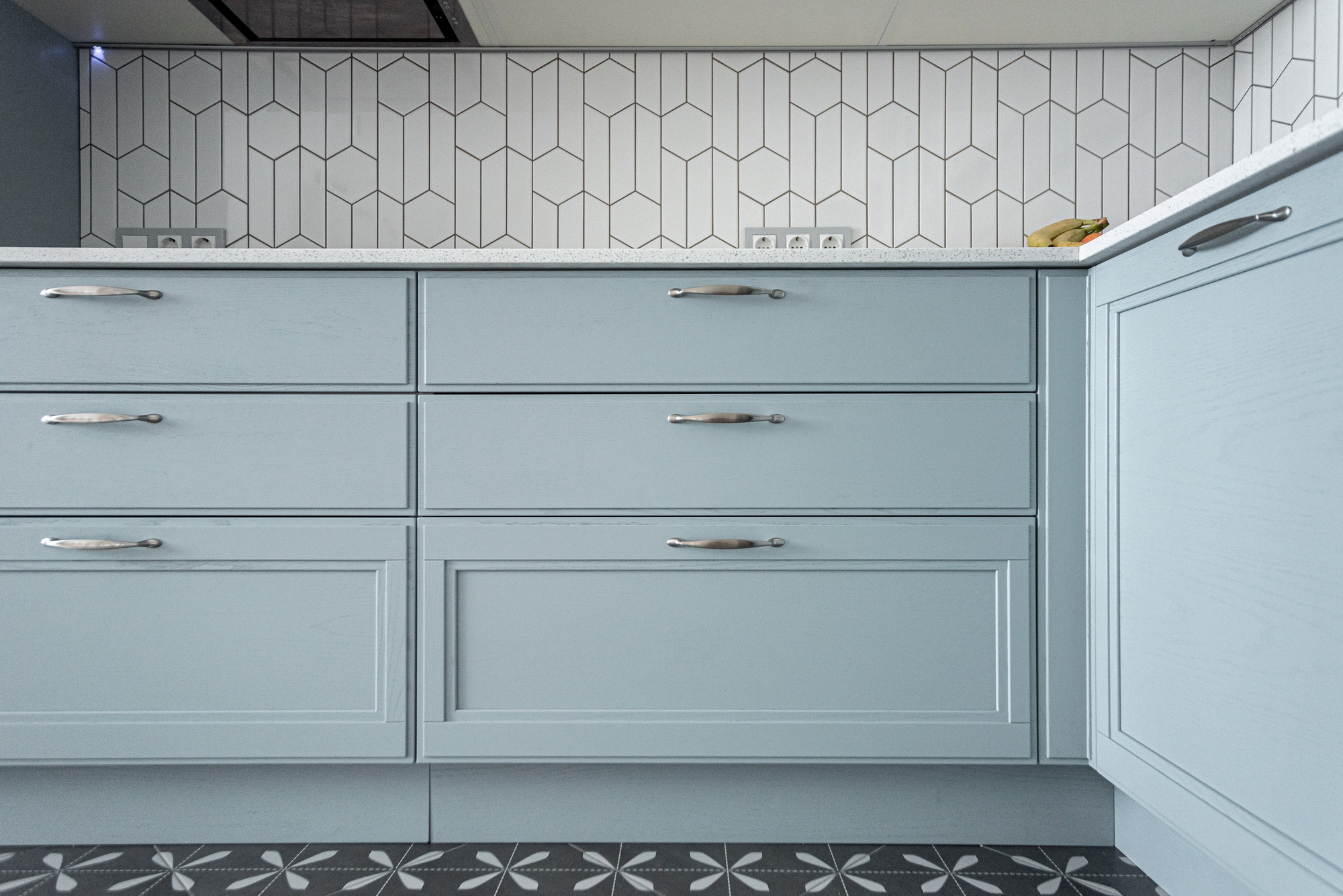 Угловая кухня Фреда фабрики GeosIdeal - фото в интерьере (пр-т. Дзержинского) ★ Кухни на заказ в Воронеже