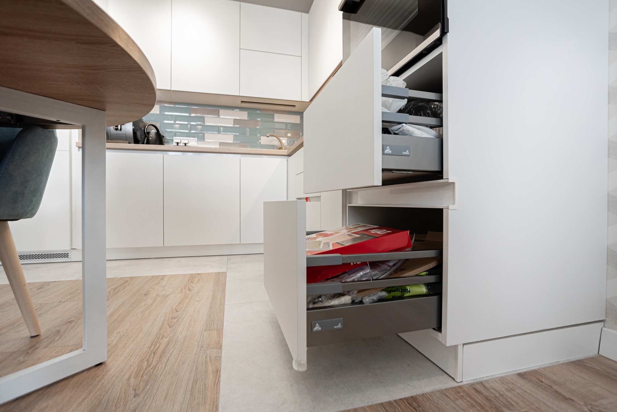 Угловая кухня фабрики ЗОВ (пр-т Дзержинского) - фото в интерьере ★ Кухни на заказ в Воронеже