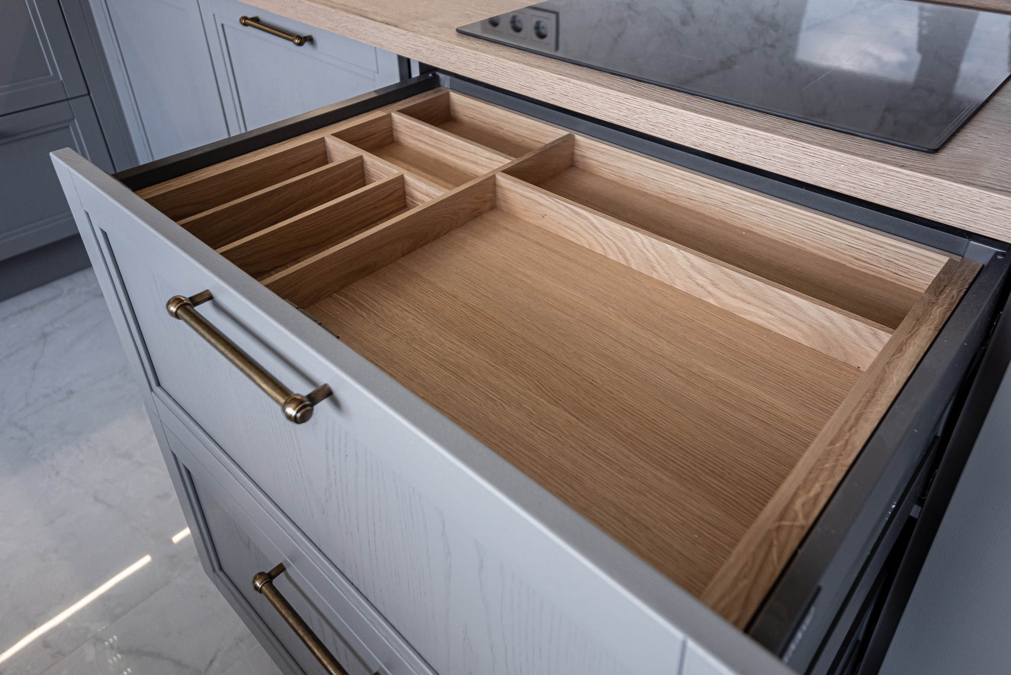 Алегри - угловая кухня фабрики GeosIdeal - фото в интерьере (ул. Космонавтов) ★ Кухни на заказ в Воронеже