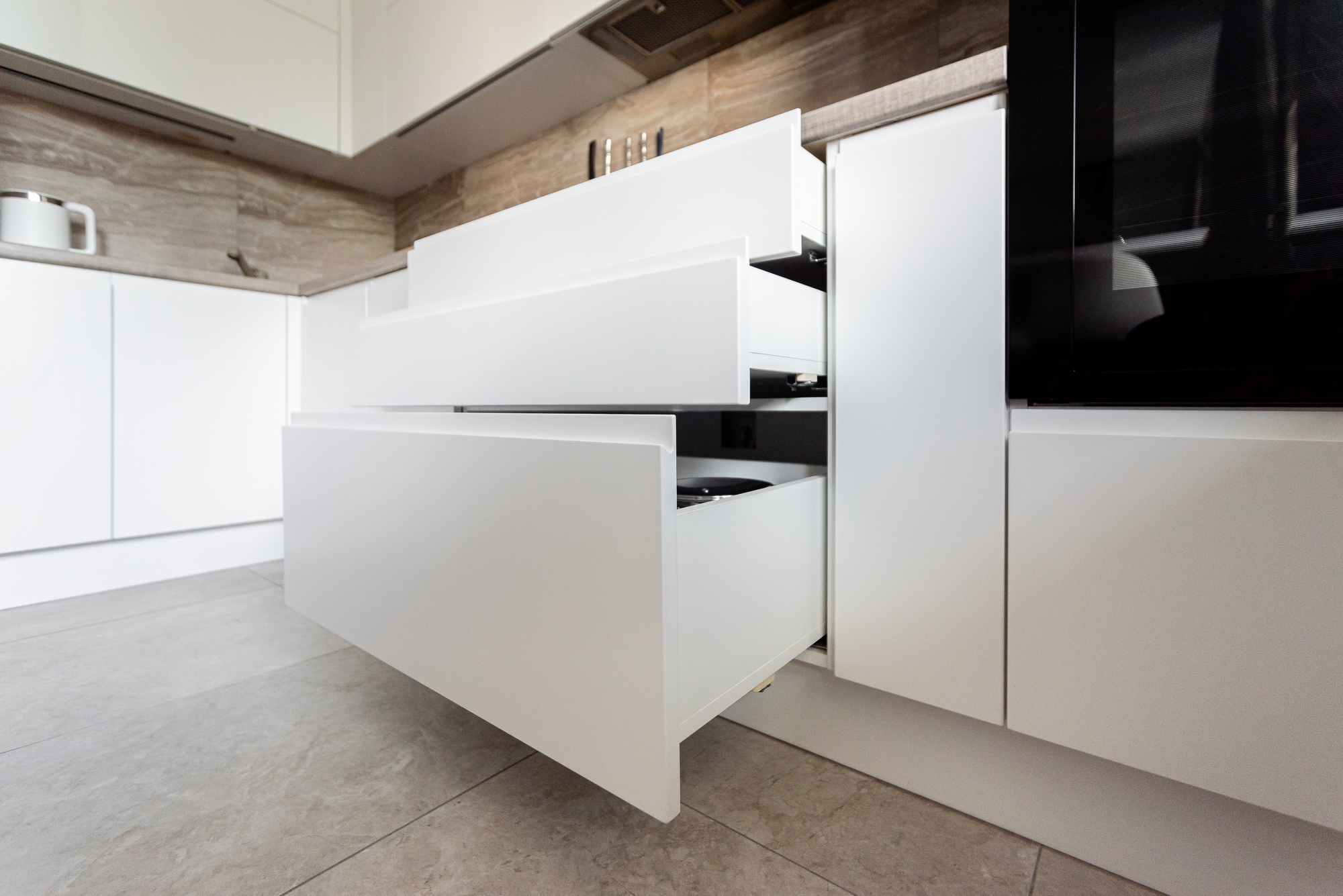 Угловая кухня фабрики ЗОВ - фото в интерьере (ул. Студенецкая) ★ Кухни на заказ в Воронеже