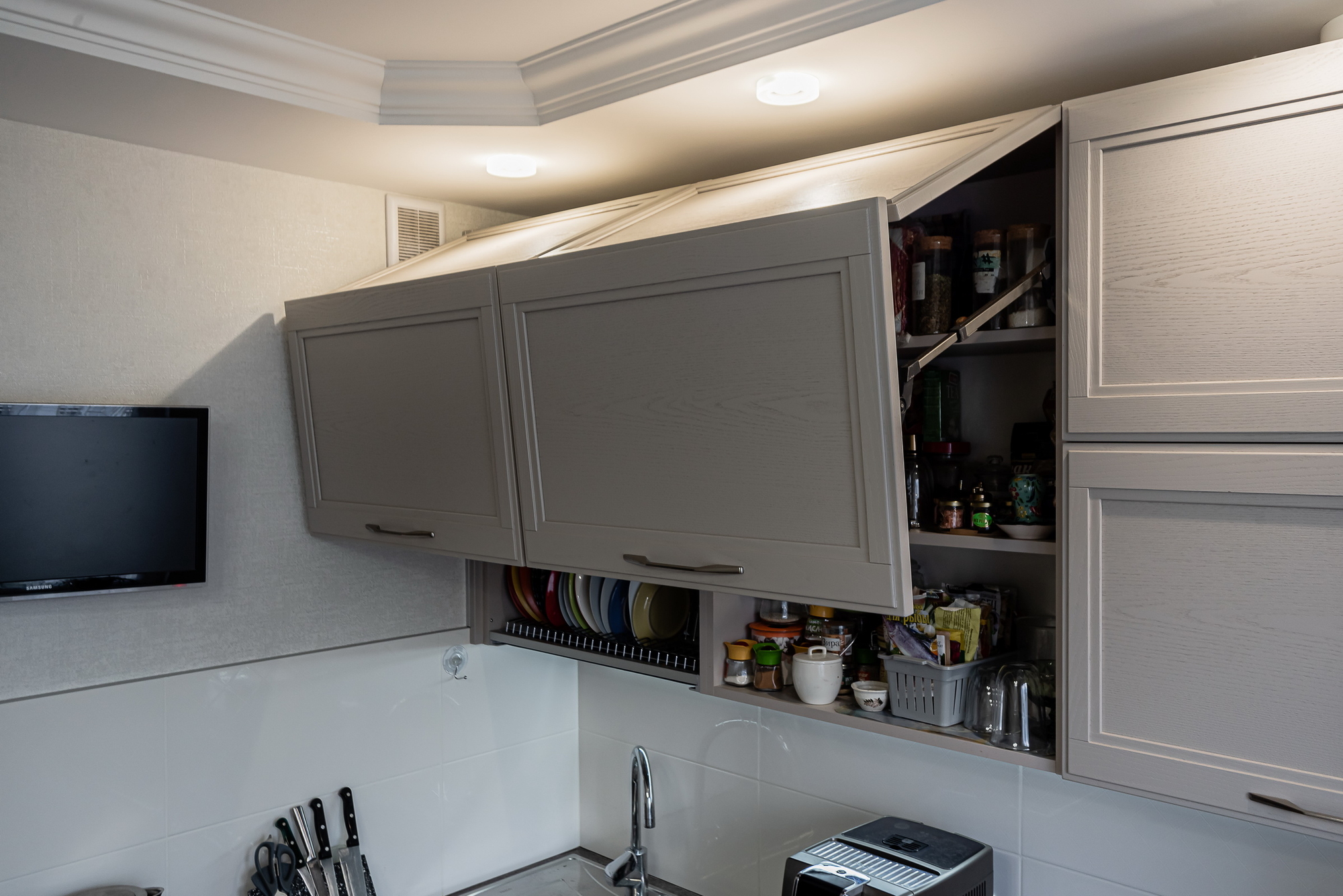 Угловая кухня Фреда фабрики GeosIdeal - фото в интерьере (ул. Лынькова) ★ Кухни на заказ в Воронеже